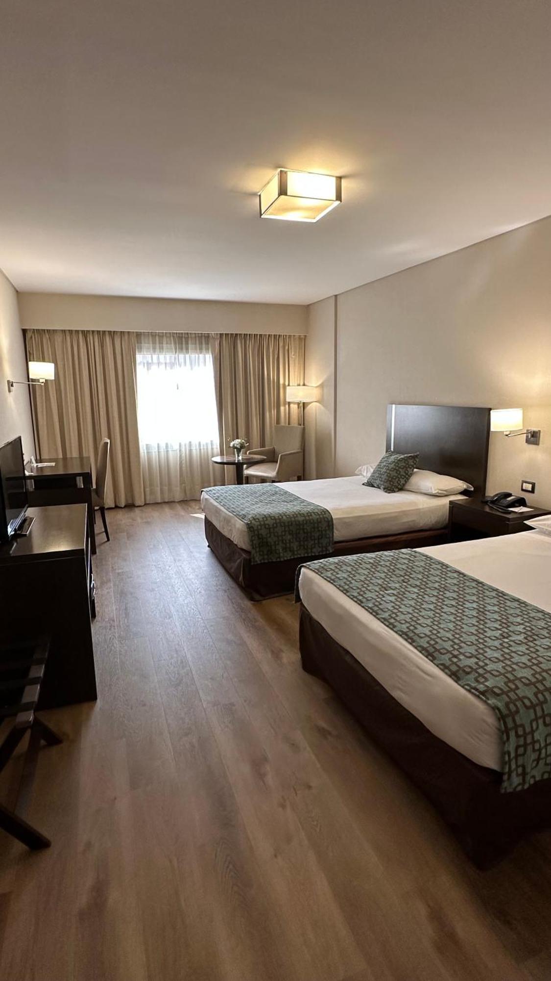 Hotel Land Plaza 4*